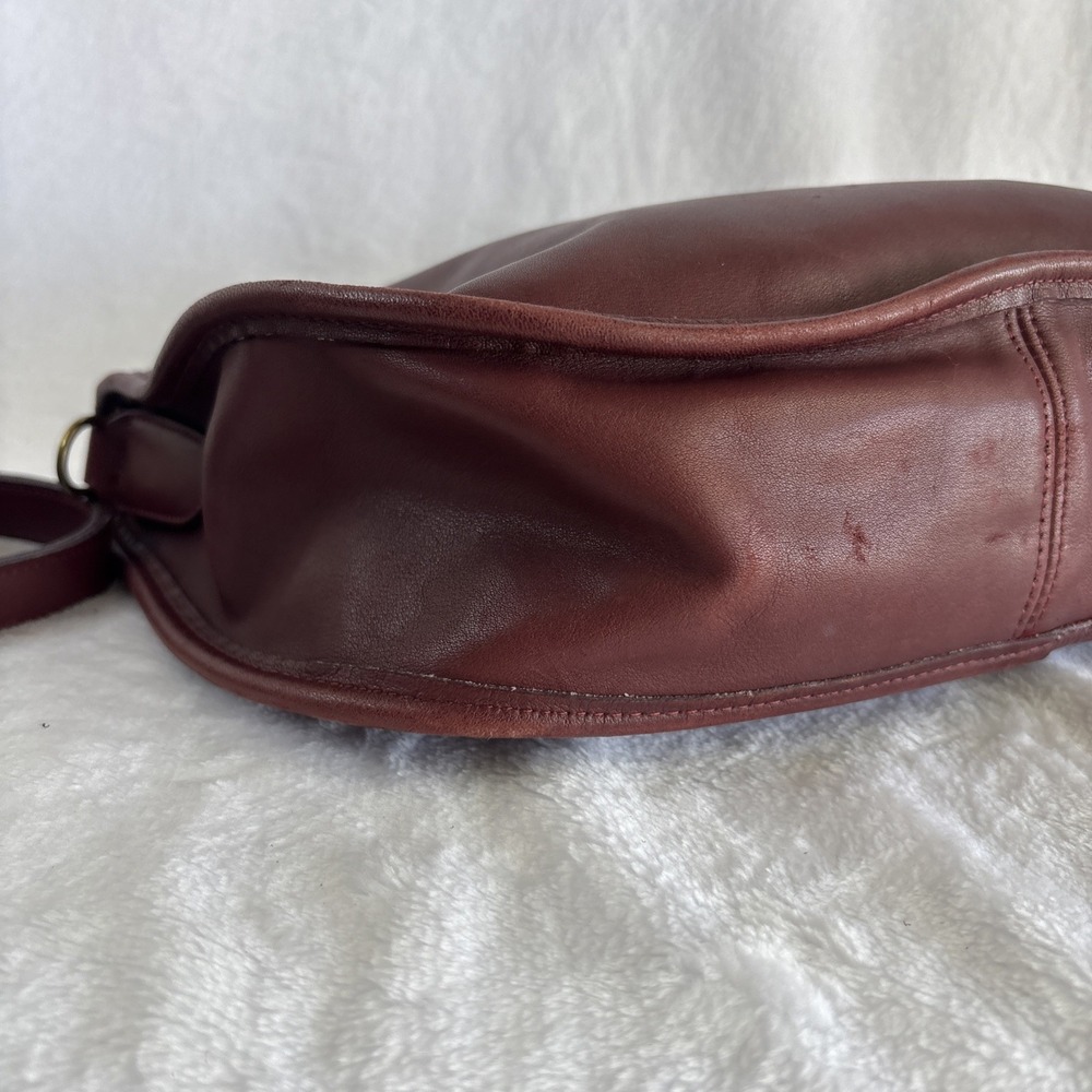 Vintage COACH Soho Swinger Bag Burgundy Red Leather Crossbody 90s USA - Picture 10 of 16